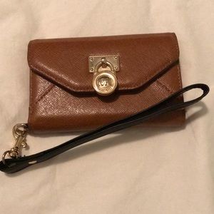 Micheal Kors- brown iPhone 4/4s wallet case